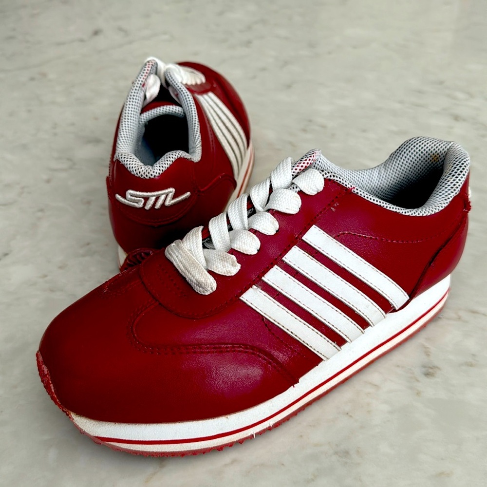 Vintage Steve Madden Red Sneakers, size 8